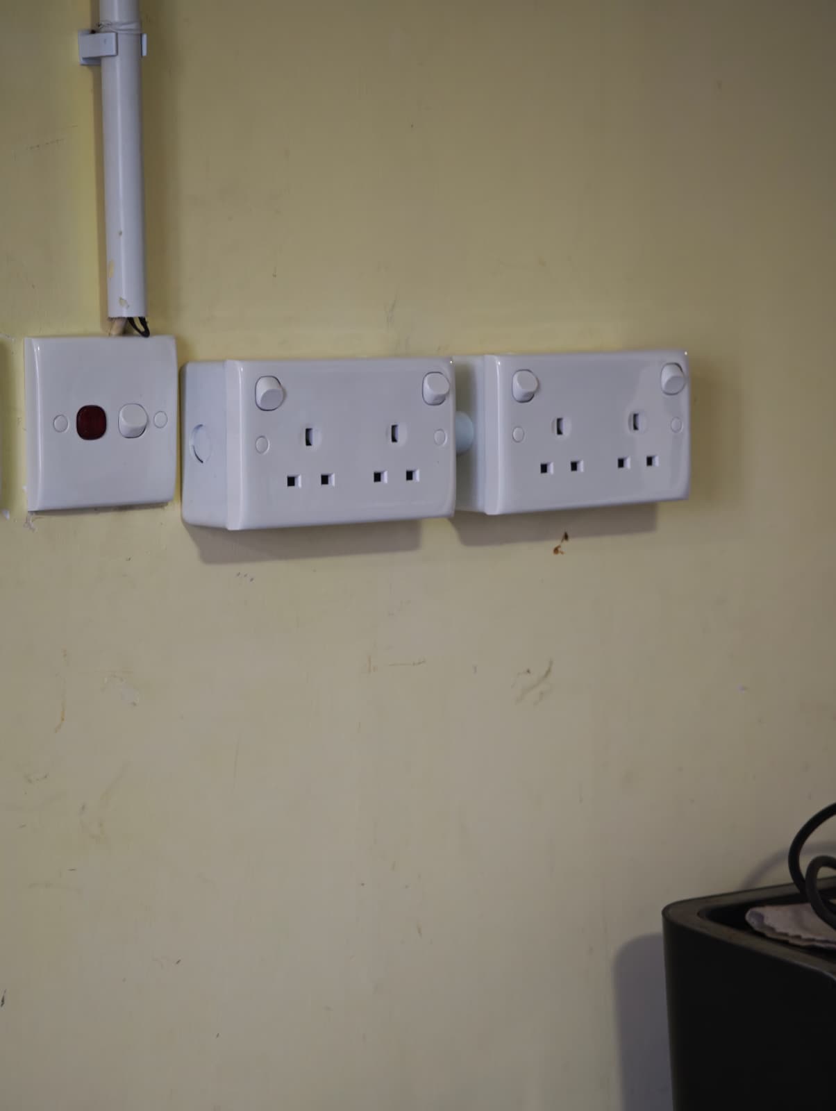 重新修整的電掣位
